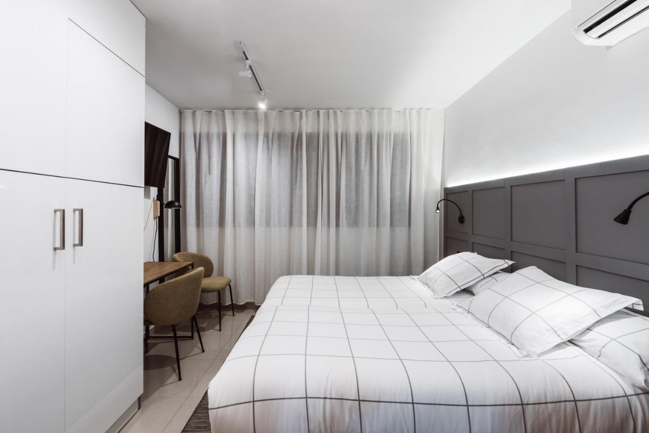 Exclusive Rooms In The Heart Of The City Madrid Esterno foto